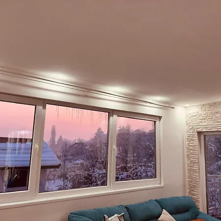 77 Apartment *