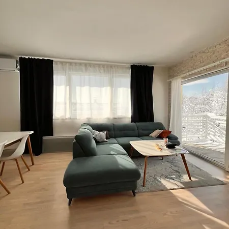 77 Apartment